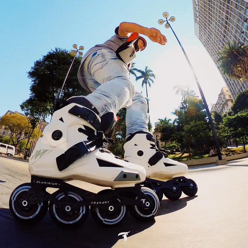 PATINS INLINE FREESTYLE URBAN TRAXART REVOLT BRANCO ABEC 9